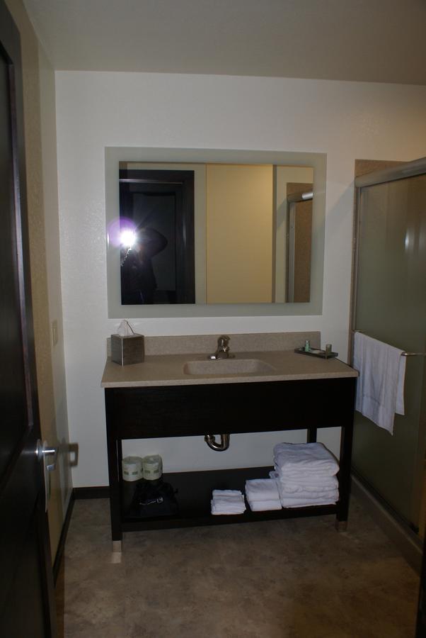 Boarders Inn & Suites By Cobblestone Hotels - Syracuse Eksteriør billede
