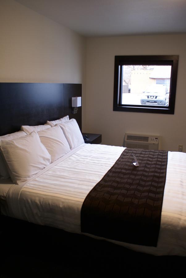 Boarders Inn & Suites By Cobblestone Hotels - Syracuse Eksteriør billede