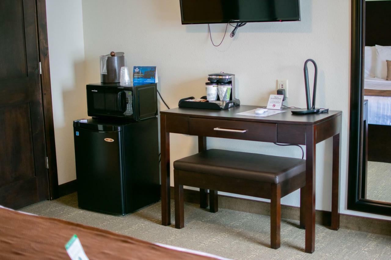 Boarders Inn & Suites By Cobblestone Hotels - Syracuse Eksteriør billede